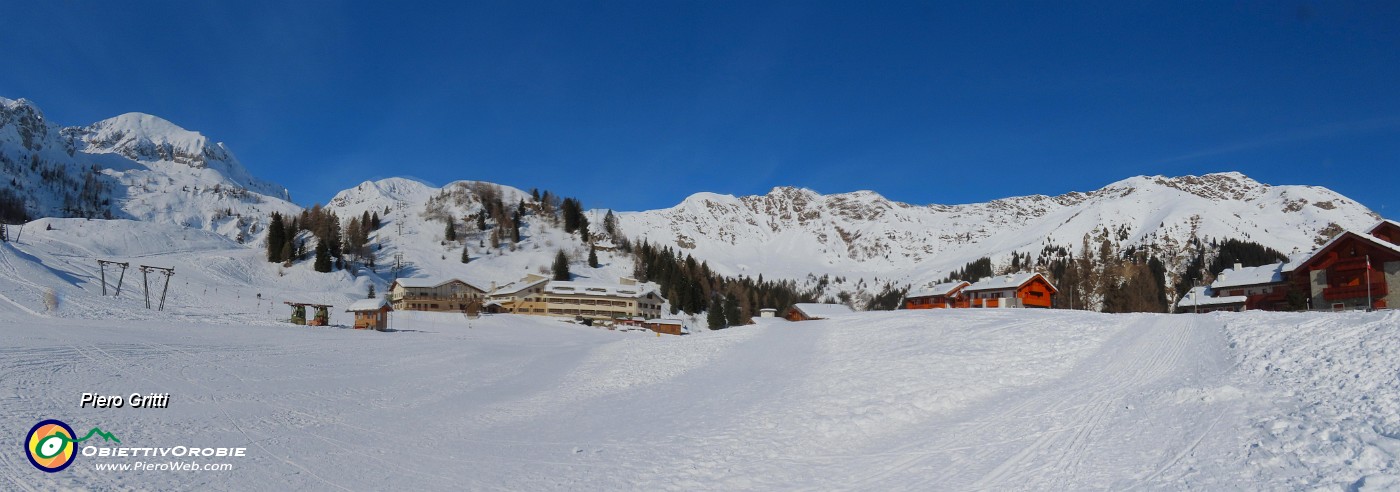 04 A San Simone (1700 m) splende il sole nel cielo azzurro.jpg